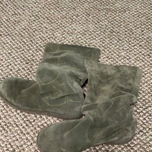 Clarks suede boots size UK 7 1/2 (US 9 1/2)